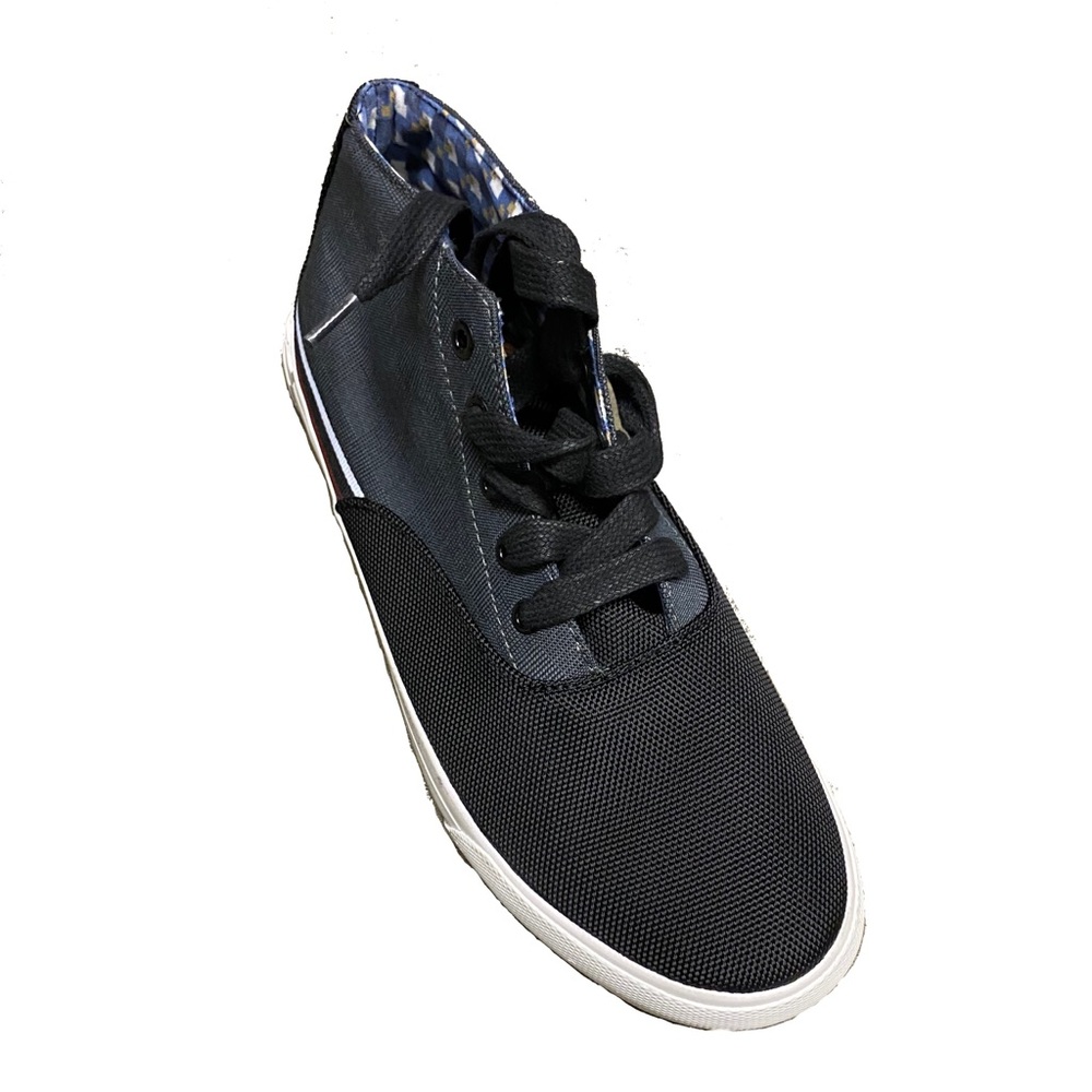 NWT Ben Sherman Sneakers